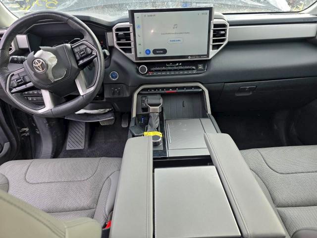 Фото 9 - TOYOTA SEQUOIA