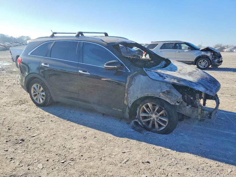 Фото 4 - KIA SORENTO