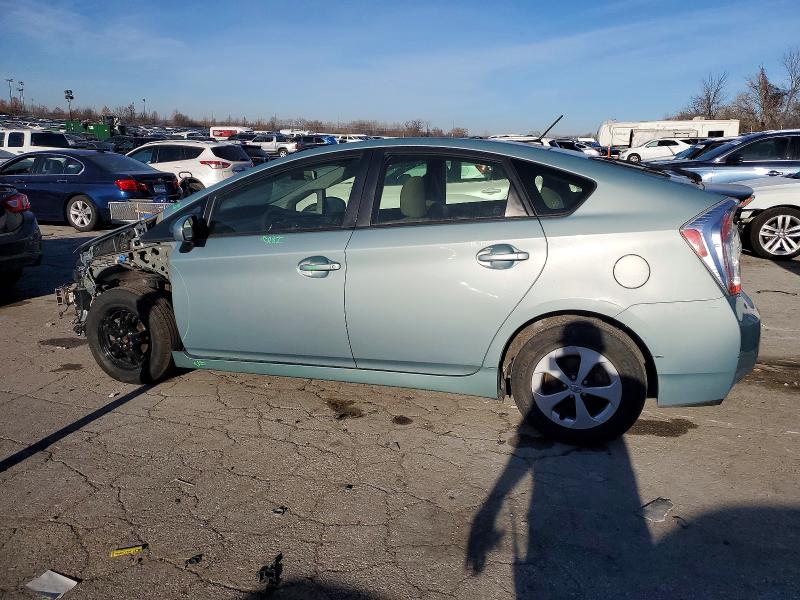 Фото 2 - TOYOTA PRIUS