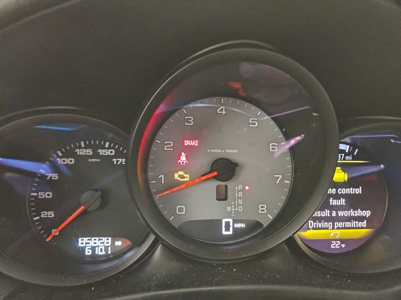 Фото 9 - PORSCHE MACAN