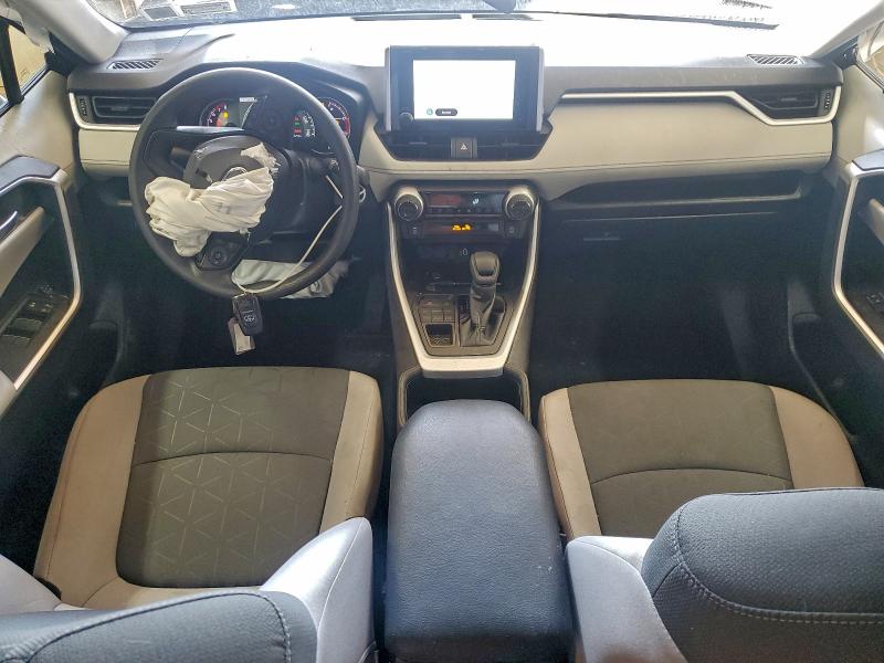 Фото 8 - TOYOTA RAV4