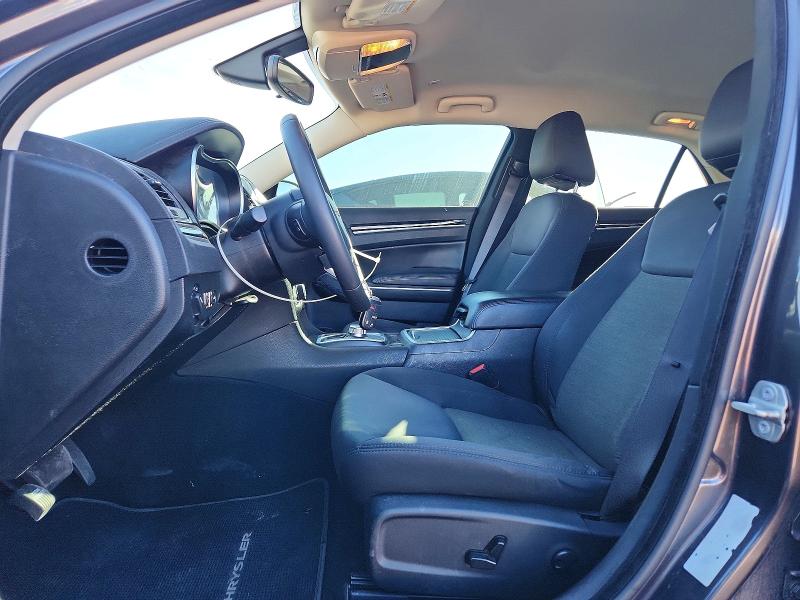 Фото 7 - CHRYSLER 300