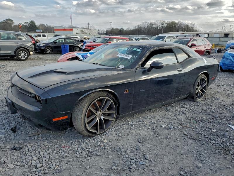 Фото 1 - DODGE CHALLENGER