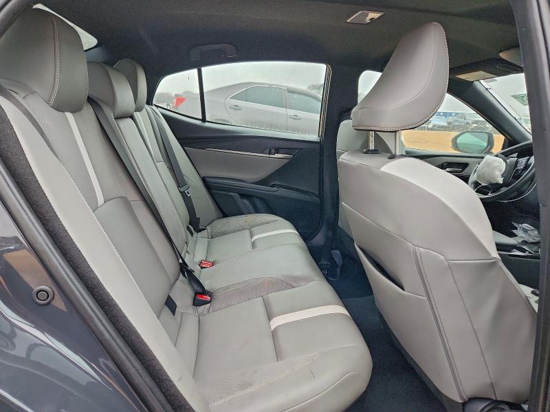 Фото 10 - TOYOTA CAMRY