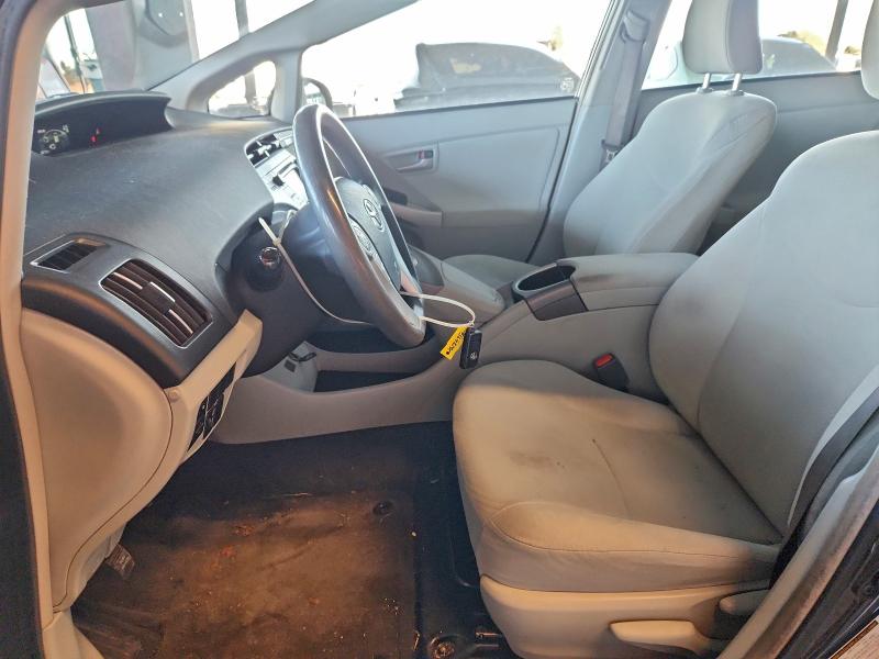 Фото 7 - TOYOTA PRIUS