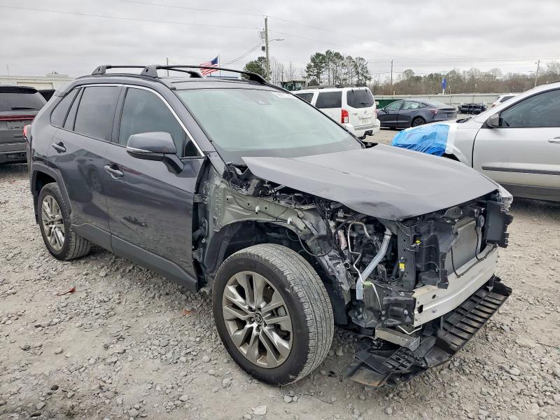 Фото 4 - TOYOTA RAV4