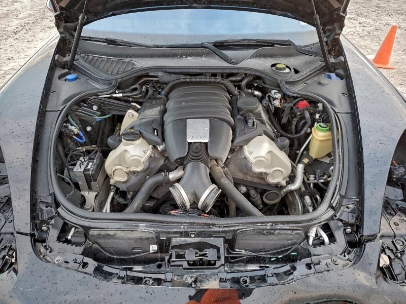 Фото 11 - PORSCHE PANAMERA