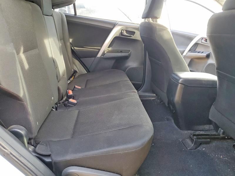 Фото 11 - TOYOTA RAV4