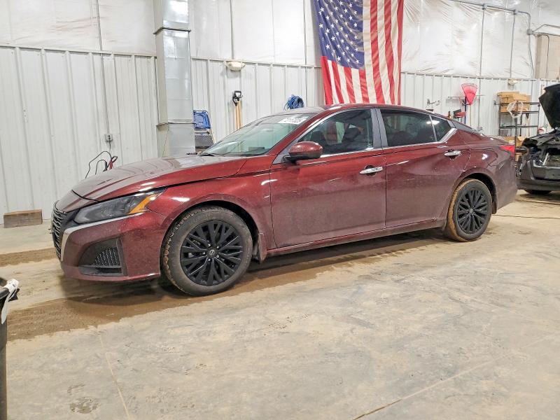 Фото 1 - NISSAN ALTIMA