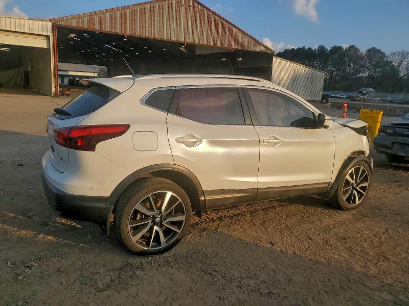 Фото 3 - NISSAN ROGUE