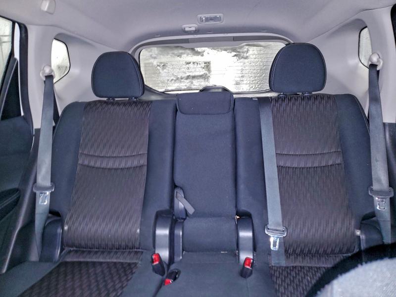 Фото 10 - NISSAN ROGUE