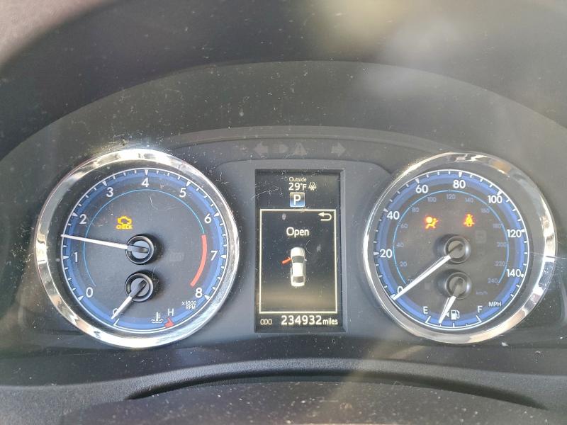 Фото 9 - TOYOTA COROLLA