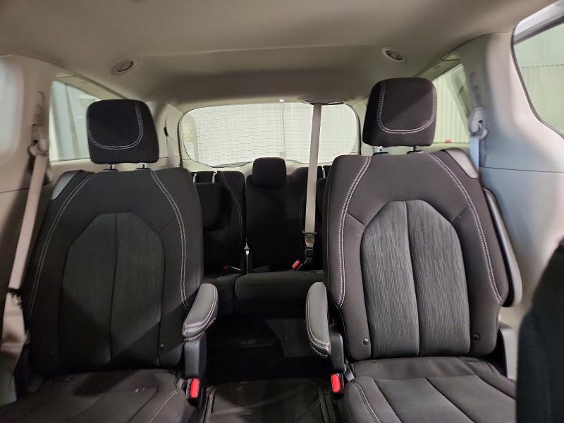 Фото 10 - CHRYSLER MINIVAN