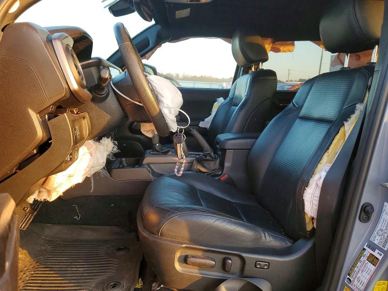 Фото 7 - TOYOTA TACOMA