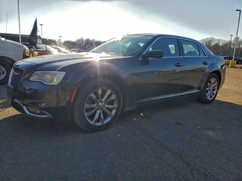 Фото 1 - CHRYSLER 300