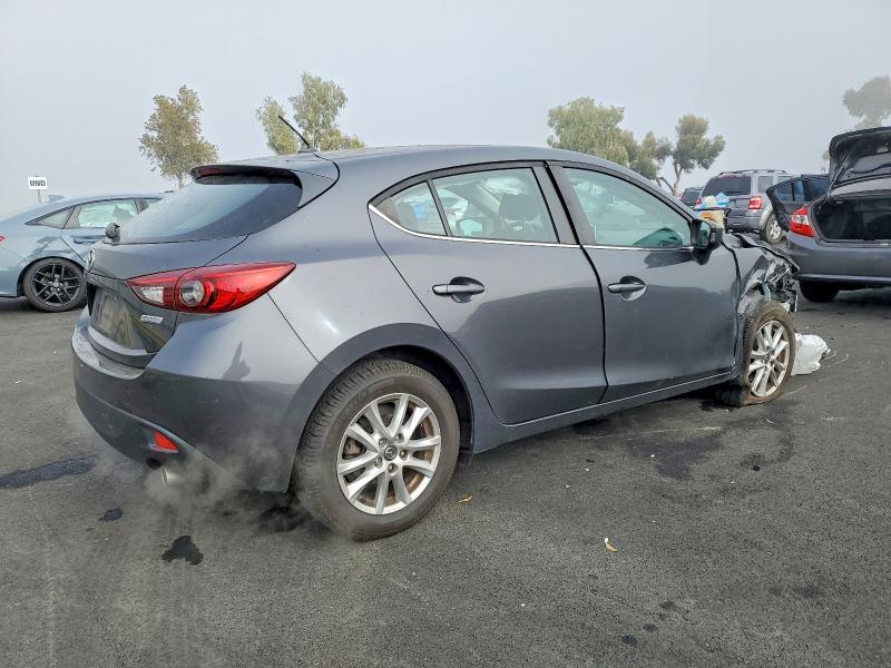 Фото 3 - MAZDA 3