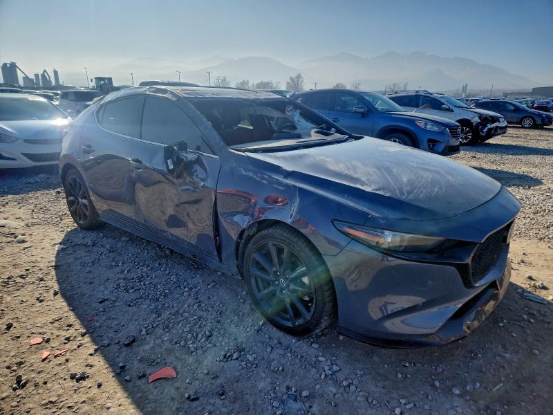 Фото 4 - MAZDA 3