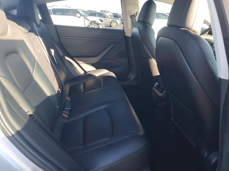 Фото 10 - TESLA MODEL 3