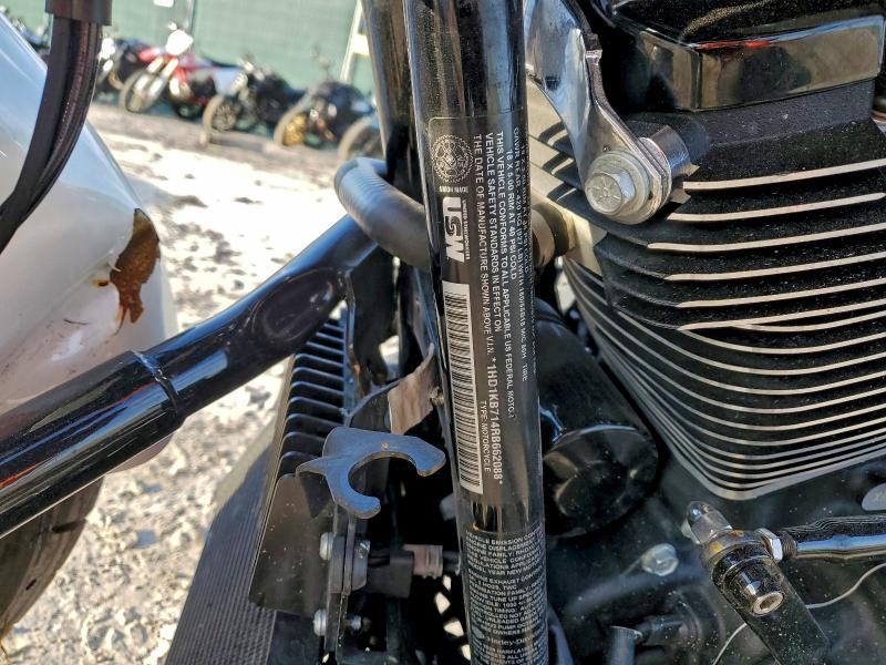 HARLEY-DAVIDSON FL 2024