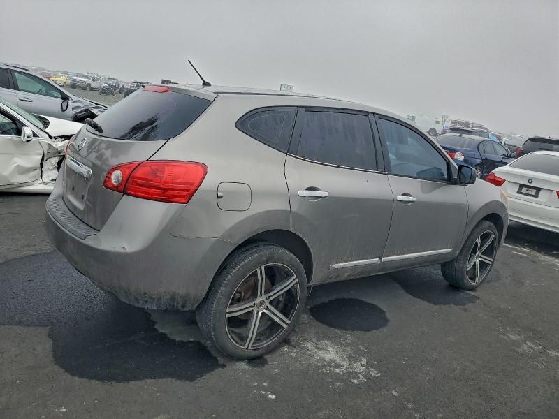 Фото 3 - NISSAN ROGUE