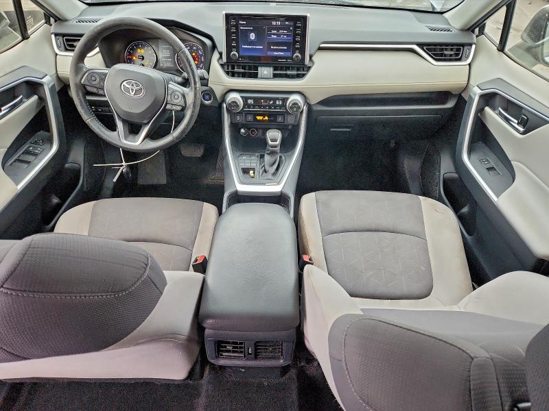 Фото 8 - TOYOTA RAV4