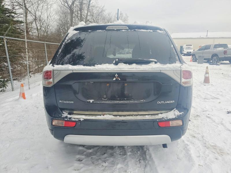 Фото 6 - MITSUBISHI OUTLANDER