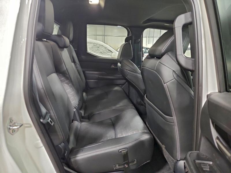 Фото 10 - TOYOTA TACOMA