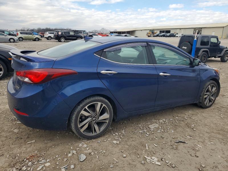 Фото 3 - HYUNDAI ELANTRA