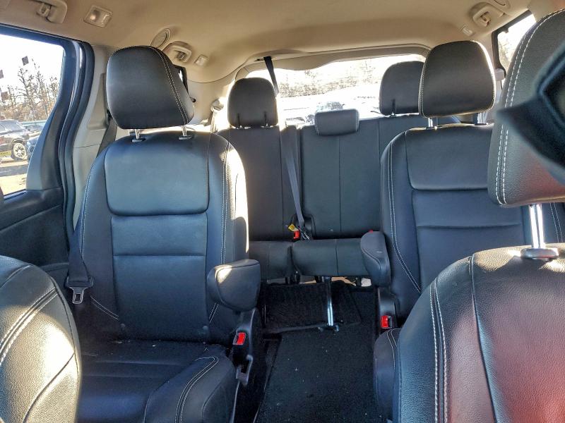 Фото 10 - TOYOTA SIENNA