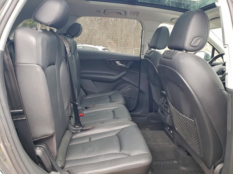 Фото 11 - AUDI Q7