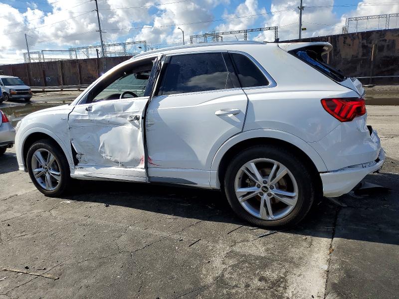 Фото 2 - AUDI Q3