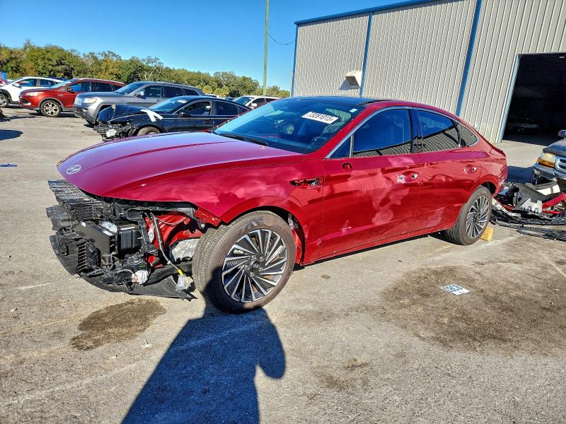 Фото 1 - HYUNDAI SONATA