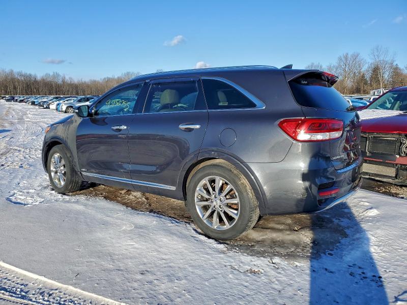 Фото 2 - KIA SORENTO