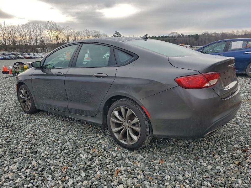 Фото 2 - CHRYSLER 200