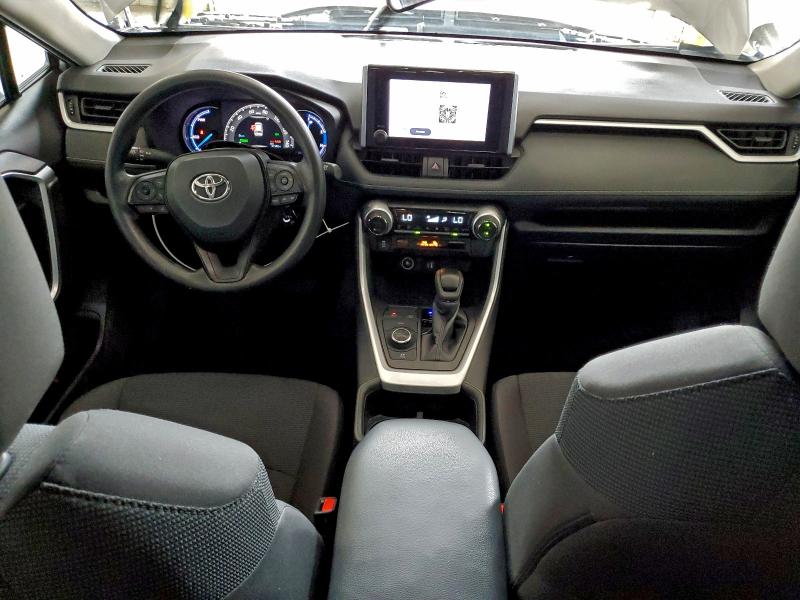 Фото 8 - TOYOTA RAV4