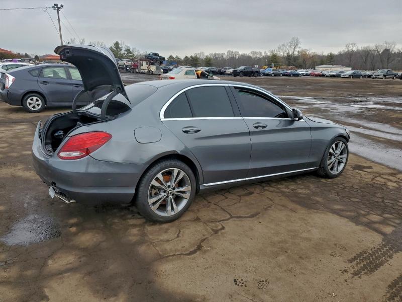 Фото 3 - MERCEDES-BENZ C-CLASS