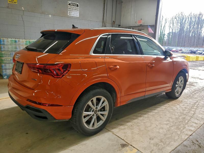 Фото 3 - AUDI Q3