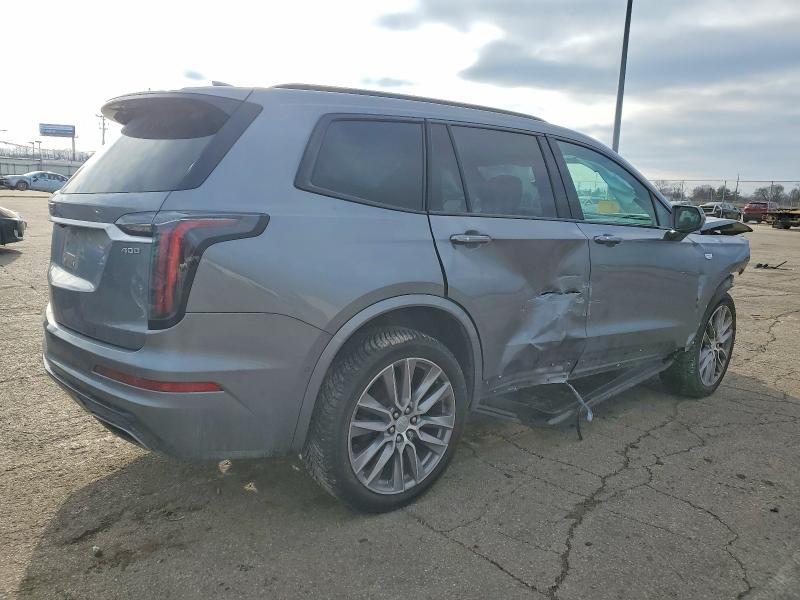 Фото 3 - CADILLAC XT6