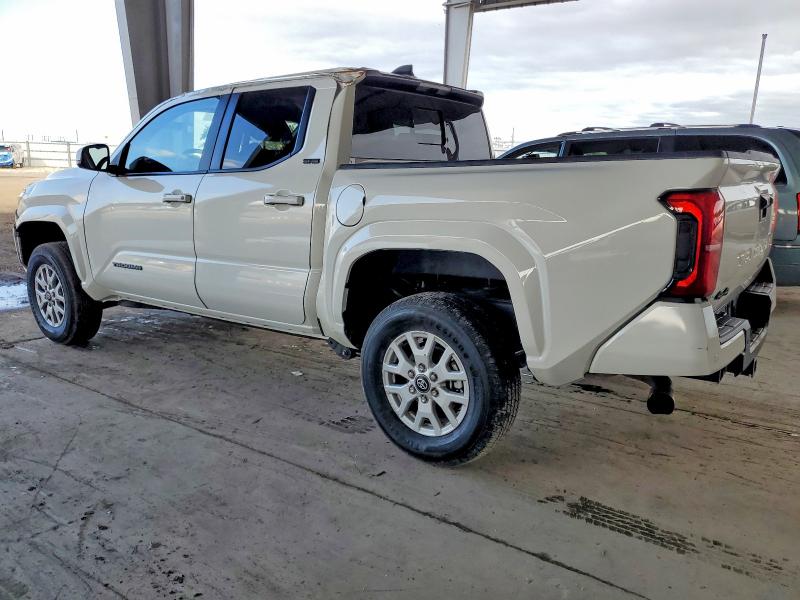 Фото 2 - TOYOTA TACOMA