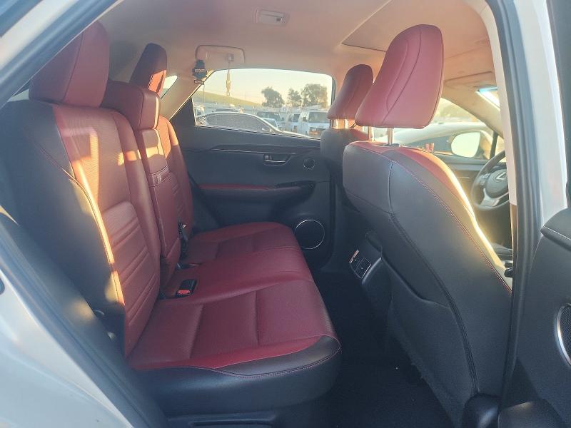 Фото 10 - LEXUS NX