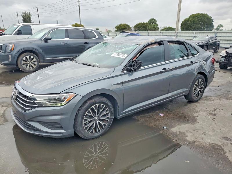 Фото 1 - VOLKSWAGEN JETTA