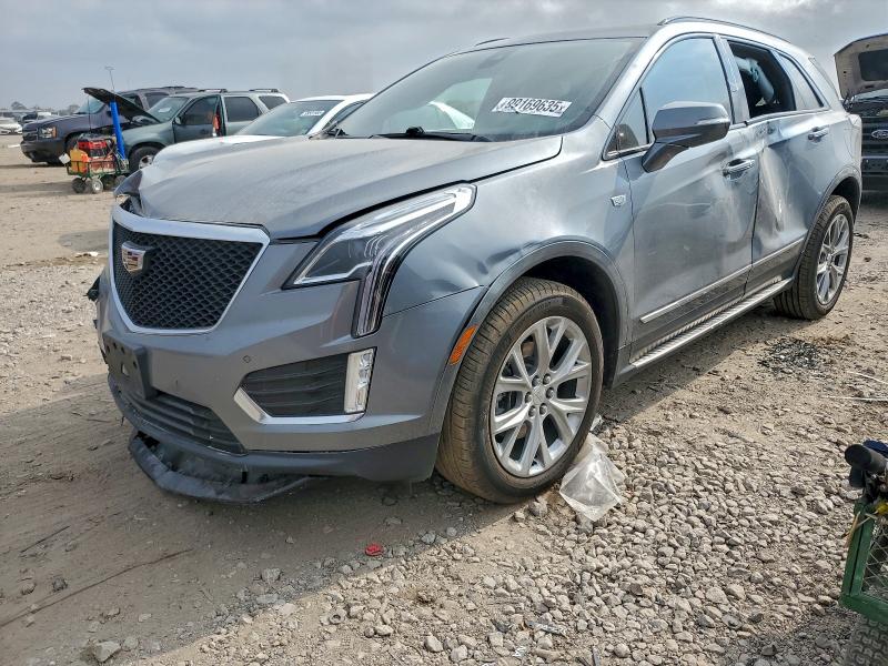 Фото 1 - CADILLAC XT5