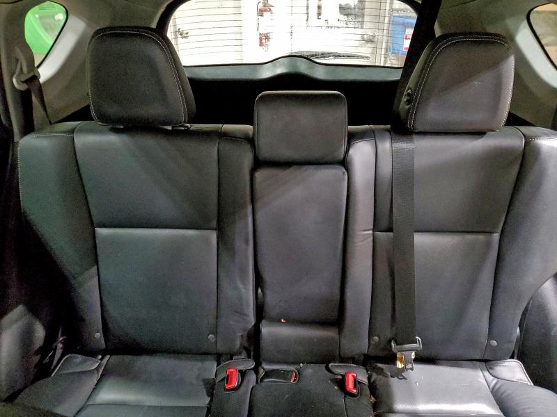 Фото 10 - TOYOTA RAV4