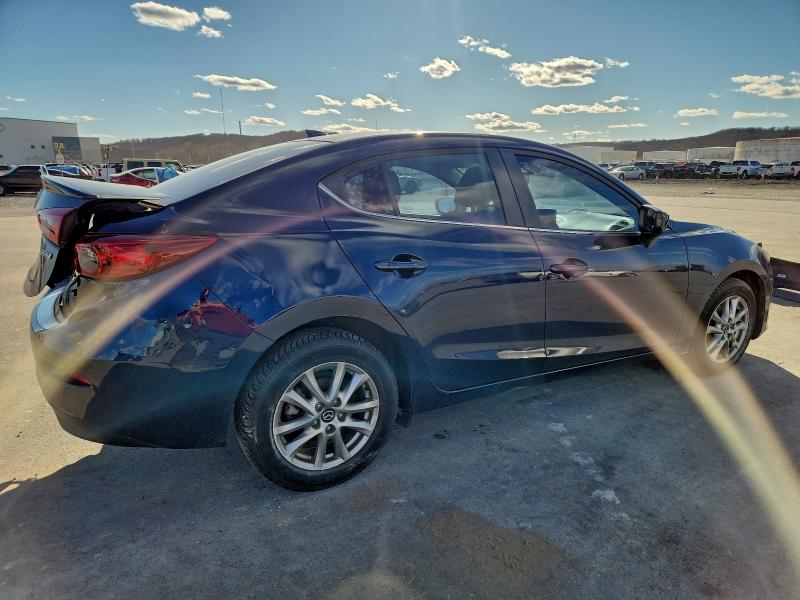 Фото 3 - MAZDA 3