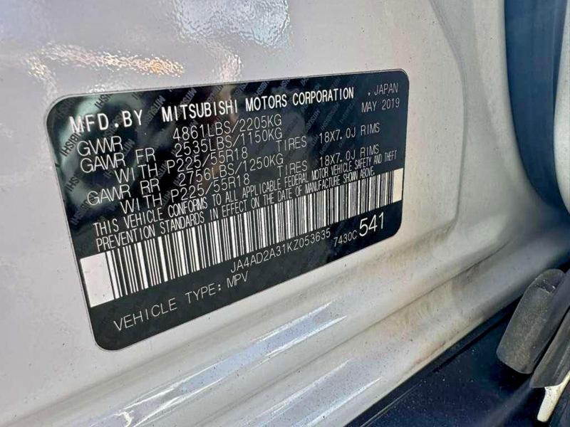 Фото 10 - MITSUBISHI OUTLANDER