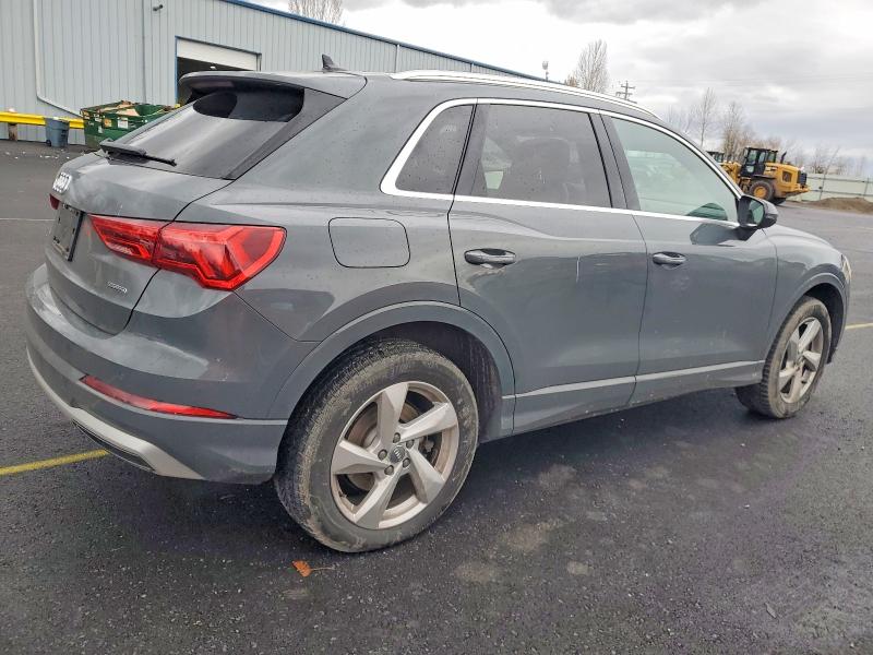 Фото 3 - AUDI Q3