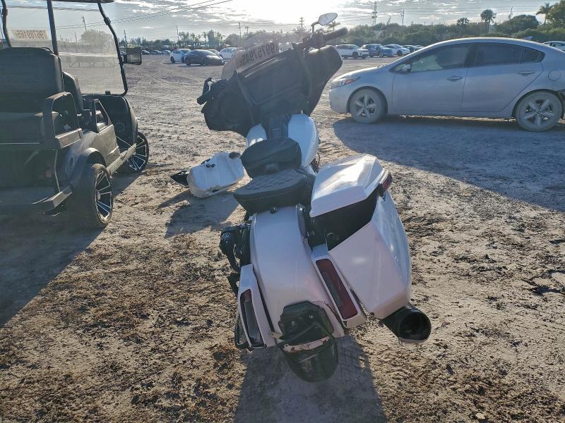 HARLEY-DAVIDSON FL 2024