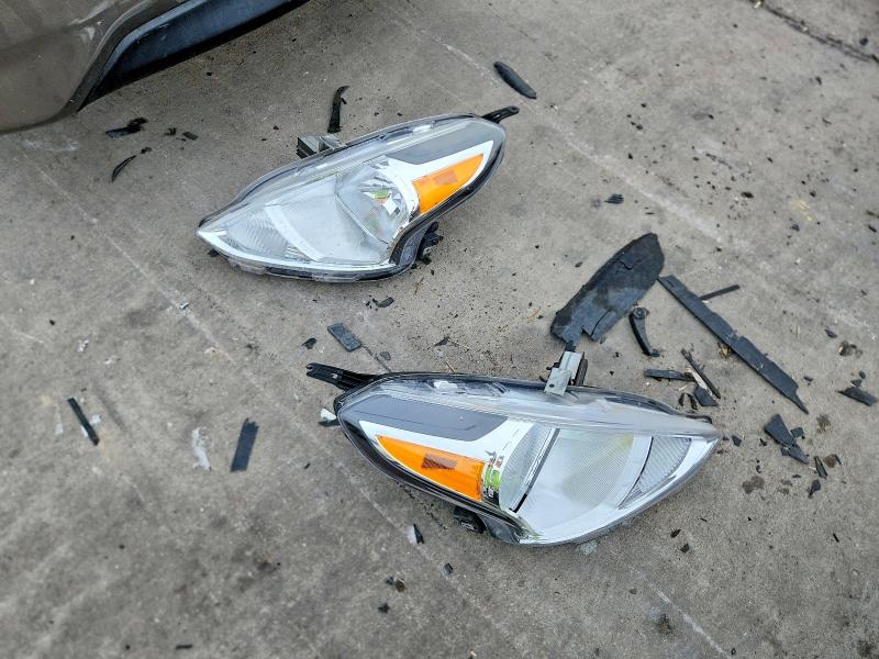 Фото 12 - NISSAN VERSA