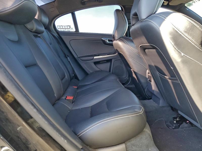 Фото 10 - VOLVO S60