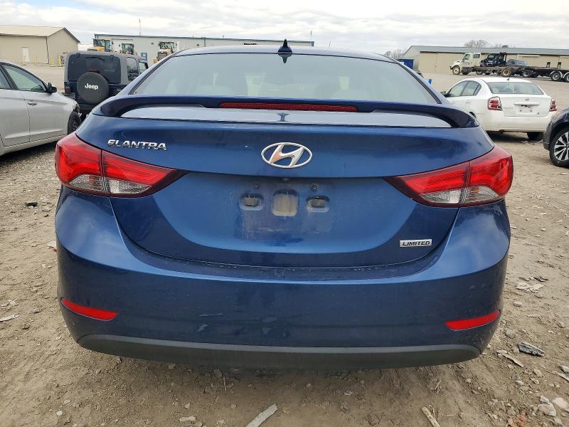 Фото 6 - HYUNDAI ELANTRA